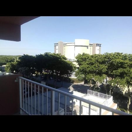 Ft. Lauderdale Beach Resort ฟอร์ต ลอเดอร์เดล ภายนอก รูปภาพ